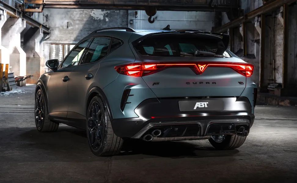 Cupra Formentor z ekstremno navitim petvaljnikom